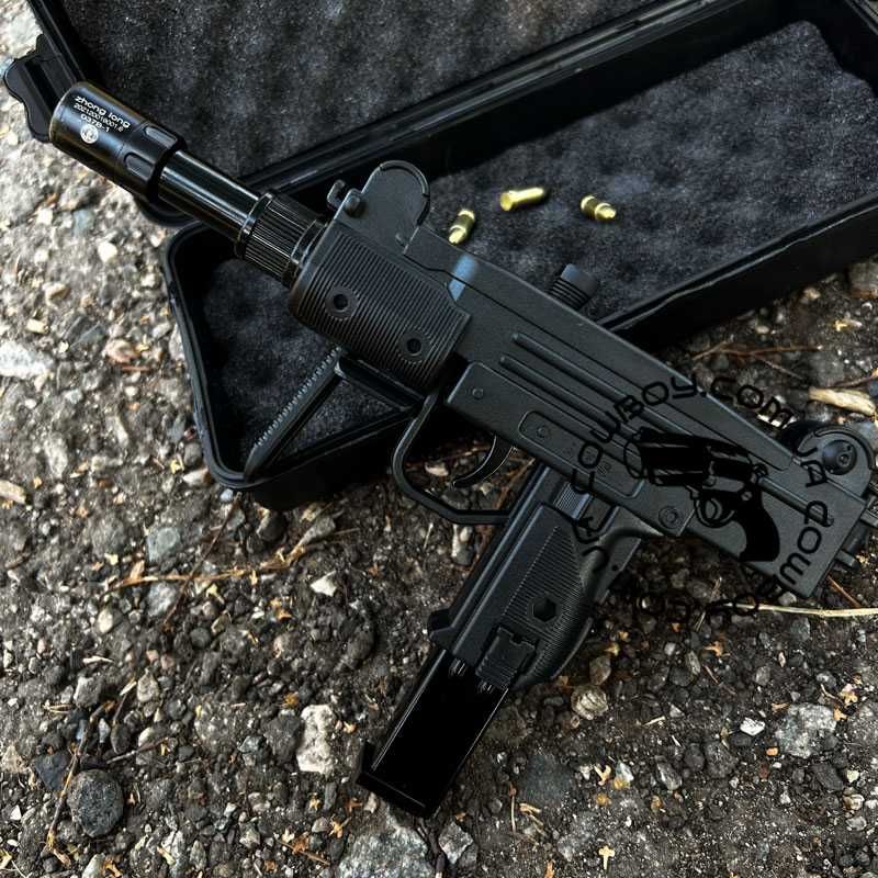 Зажигалка пистолет-автомат "Uzi" на подарок мужчине (черный,олива)