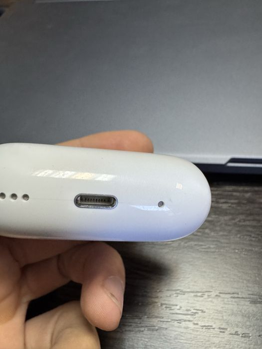 Кейс до навушників AirPods Pro з MagSafe Charging Case