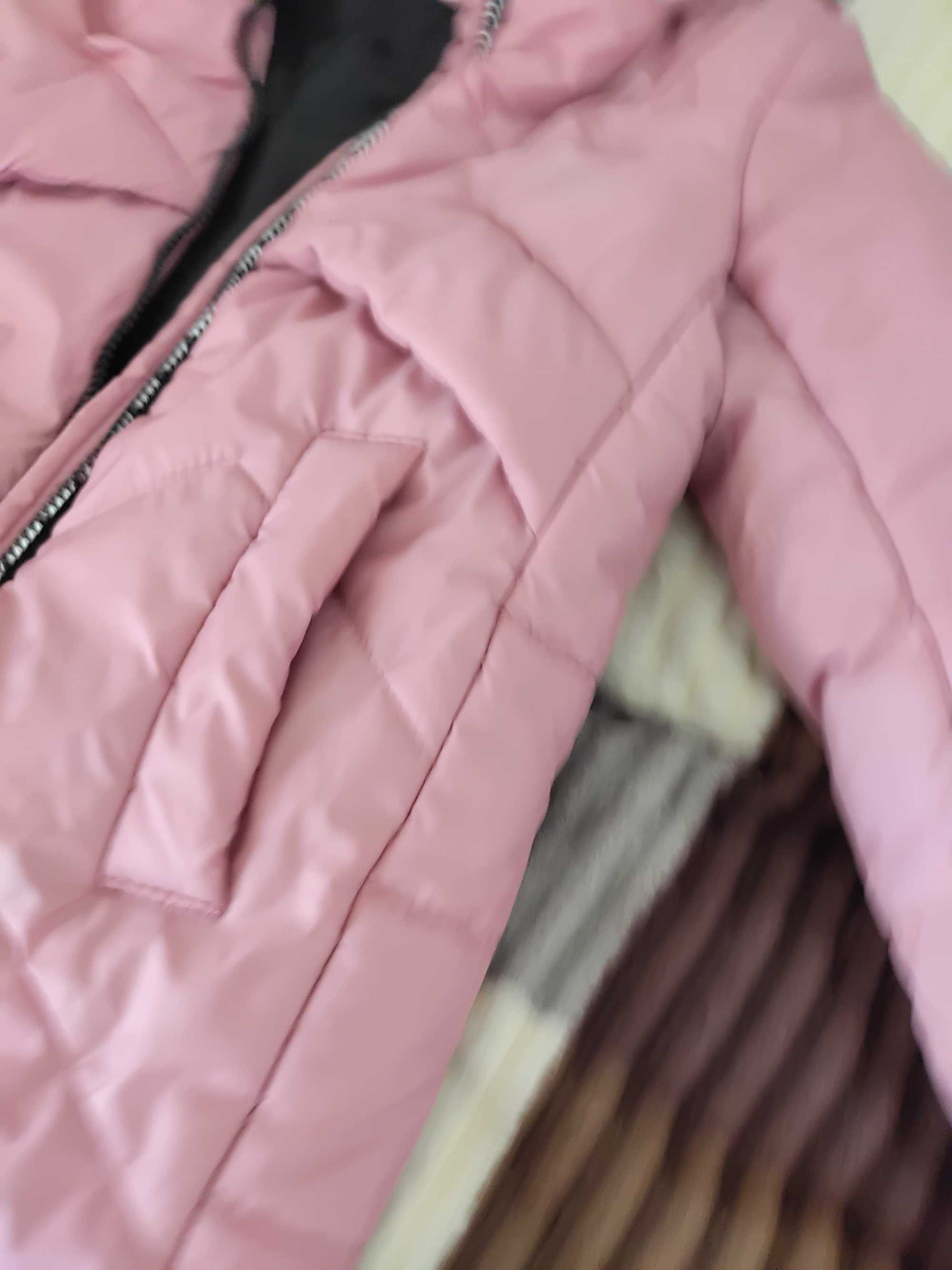 Продам новую розовую женскую куртку