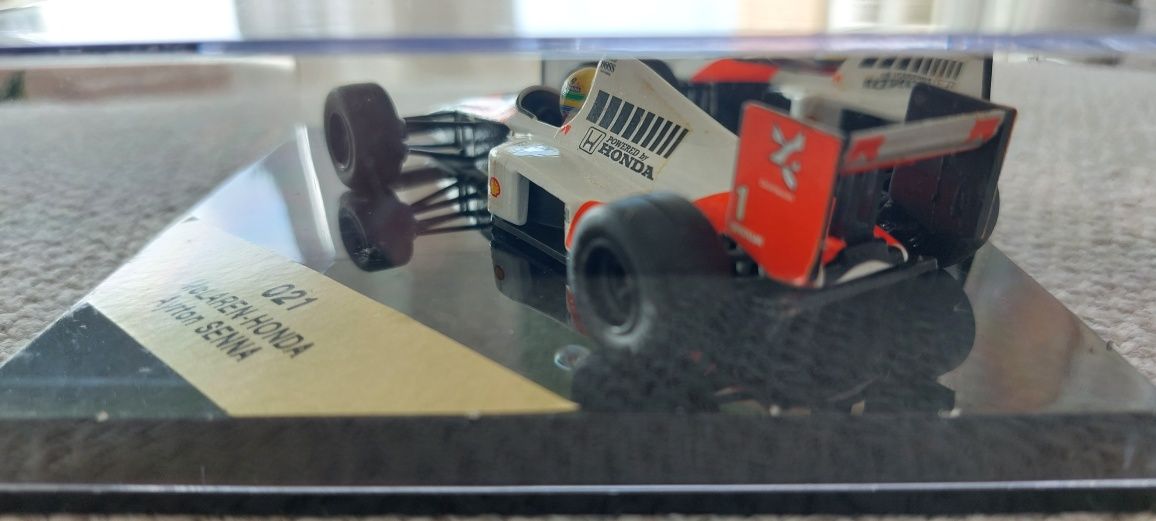 Miniatura F1 Maclaren Honda Ayrton Senna