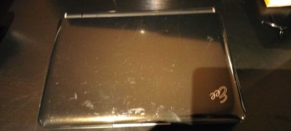 Portátil Asus Eee (Atenção ecrâ)