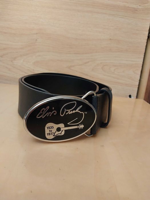 Pasek skórzany ELVIS PRESLEY- sygnatua dł.110 cm. szer. 5,5 cm. USA