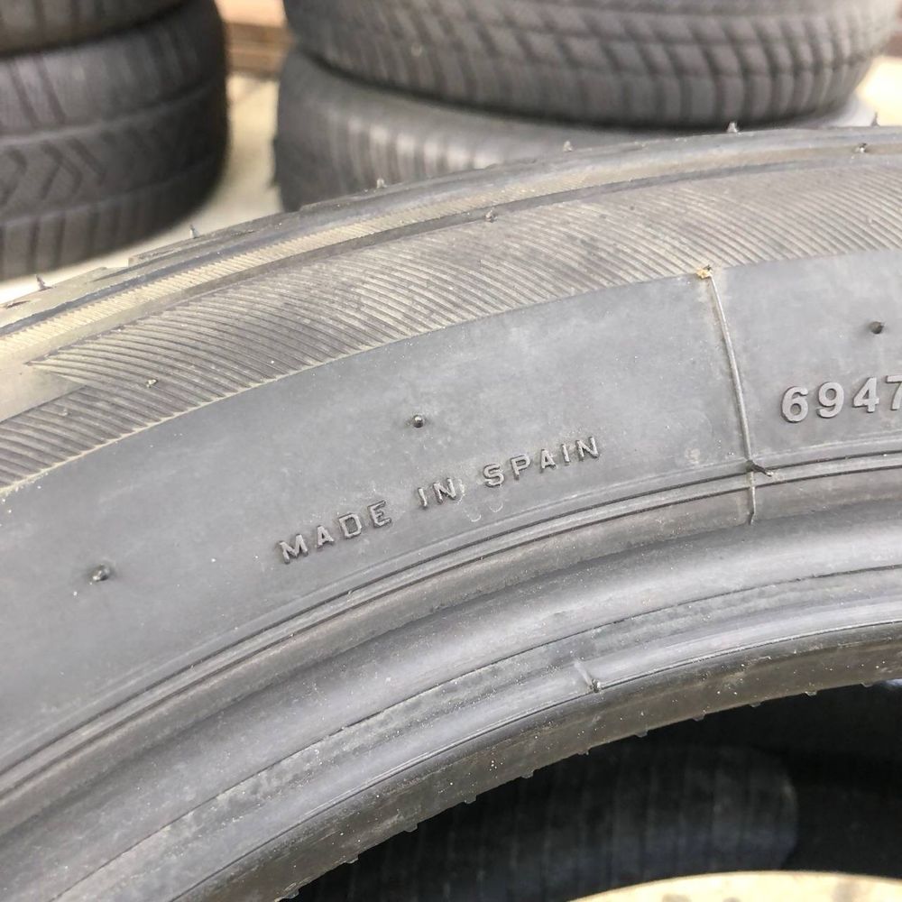 Шини Bridgestone 225/50 r18 2шт Літо Резина Скати 18-рік (1049)