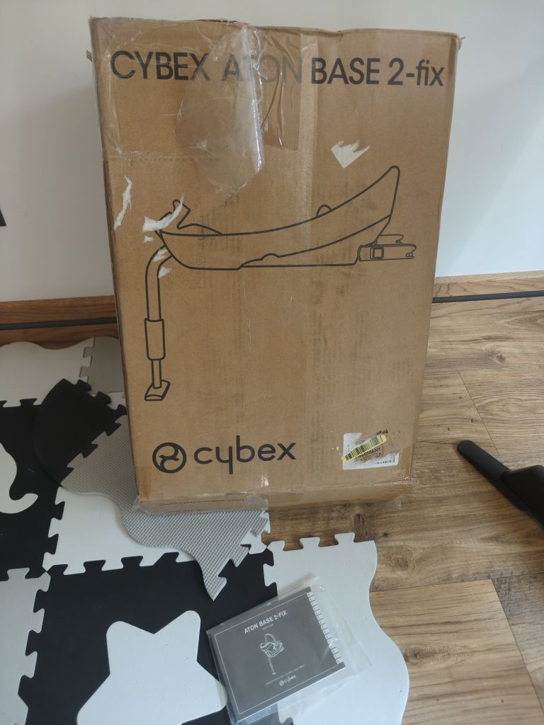 Pudełko po cybex Aton 5 baza z instrukcja