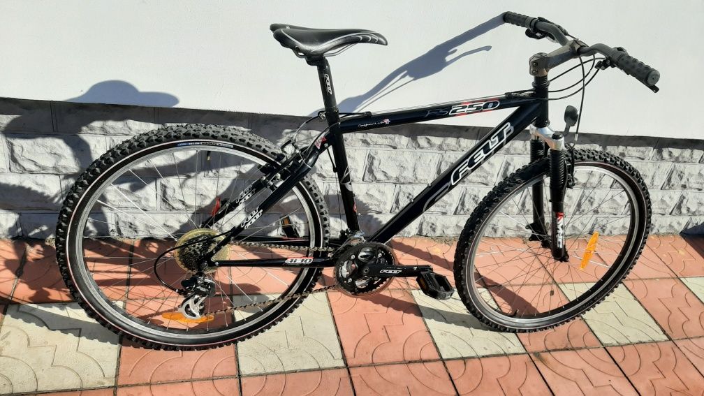 Ładny niemiecki rower górski mtb FELT 250fs