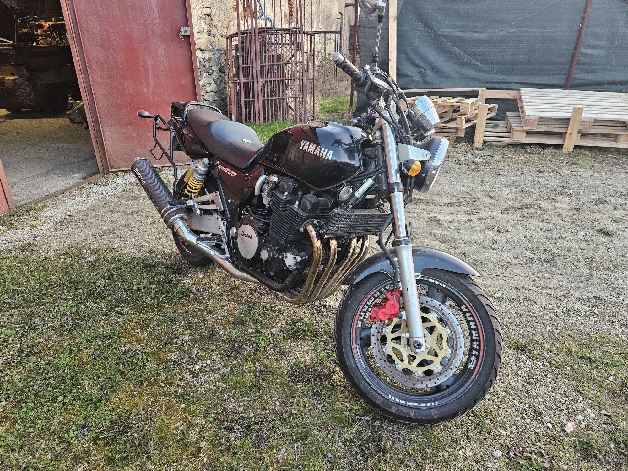 Yamaha  XJR 1200
