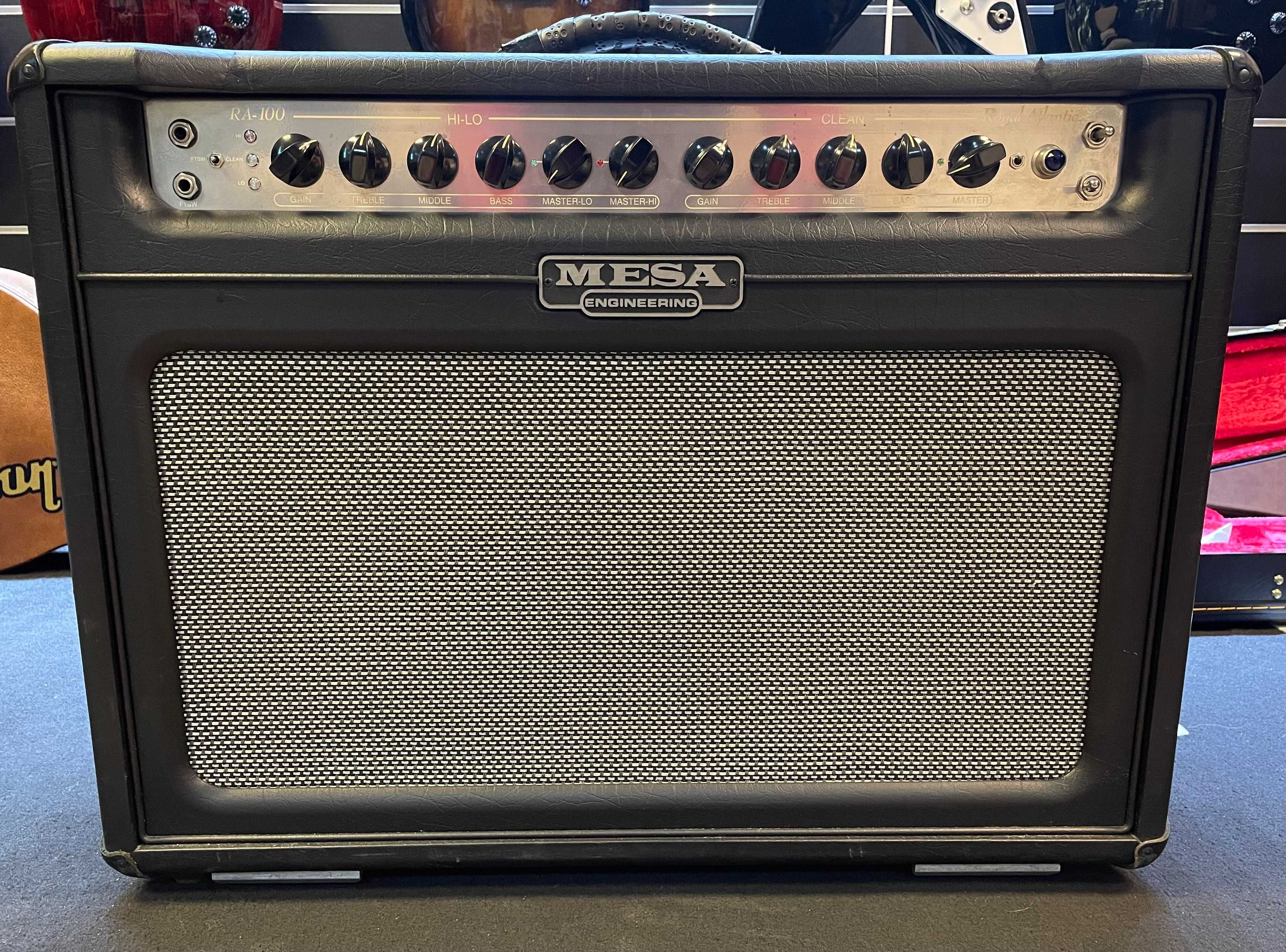 Mesa Boogie kombo 212 - Royal Atlantic™ RA-100
2x12 Combo