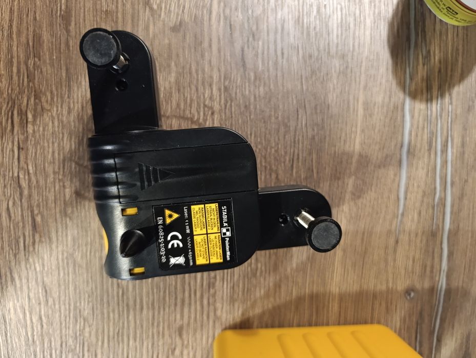 Urządzenie pomiarowe , poziomica