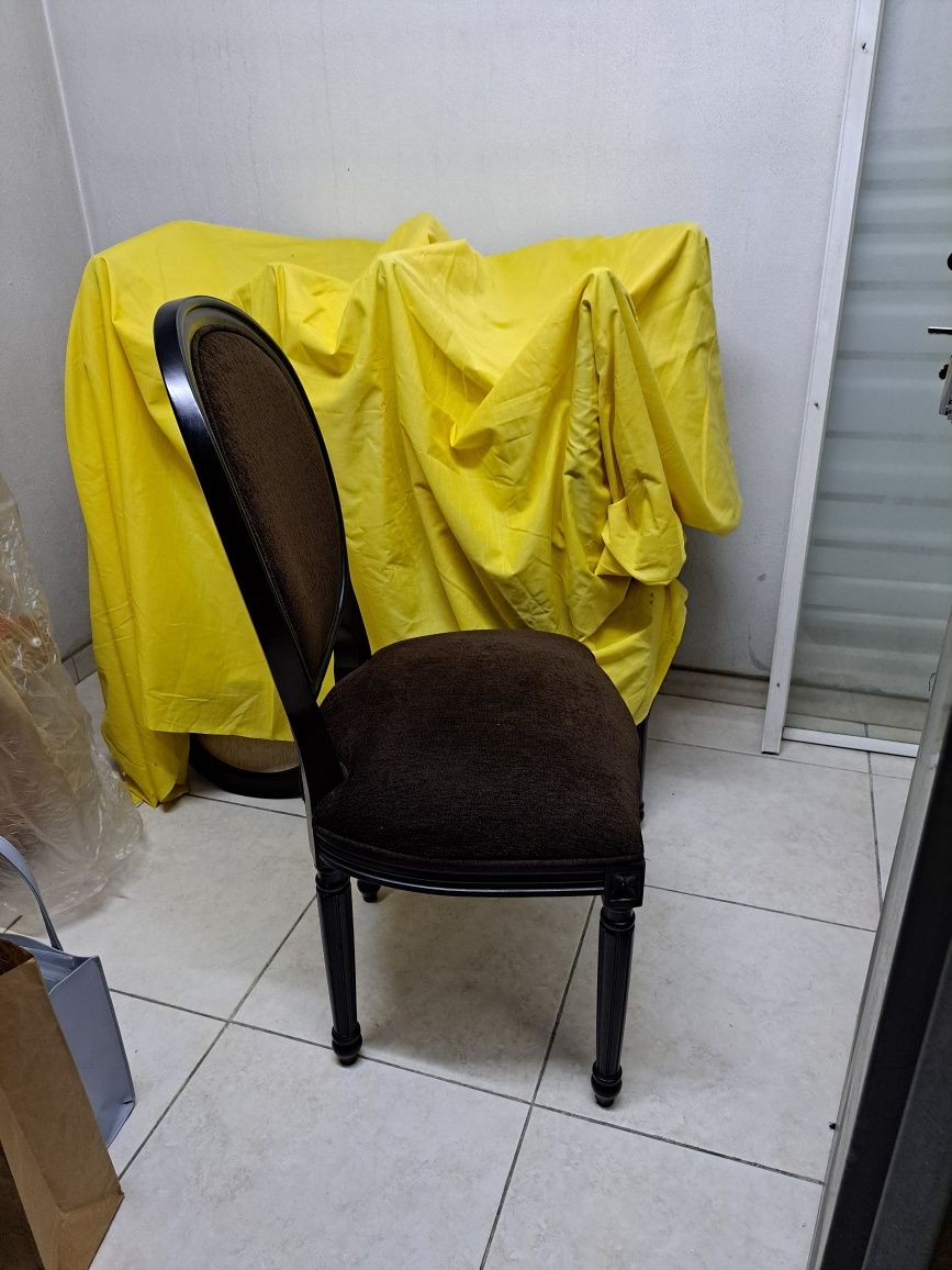 Cadeira de sala de jantar