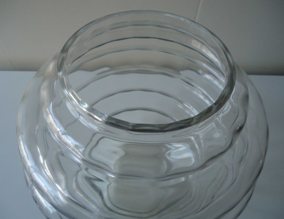 Gato Preto  -  Jarrão em vidro ondulado