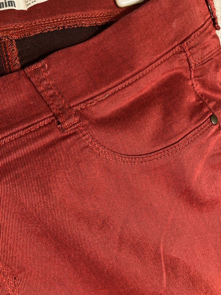 Damskie czerwone spodnie Denim