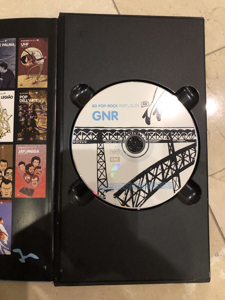 CD de GNR + banda desenhada