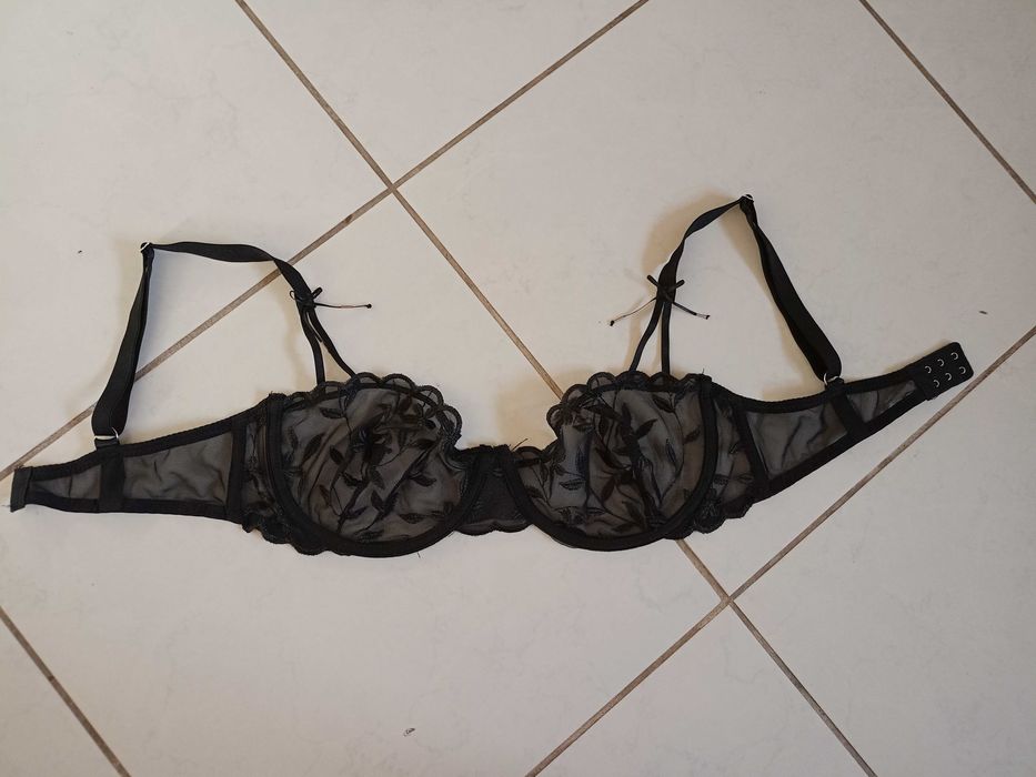 biustonosz czarny  rozm 70 C/D