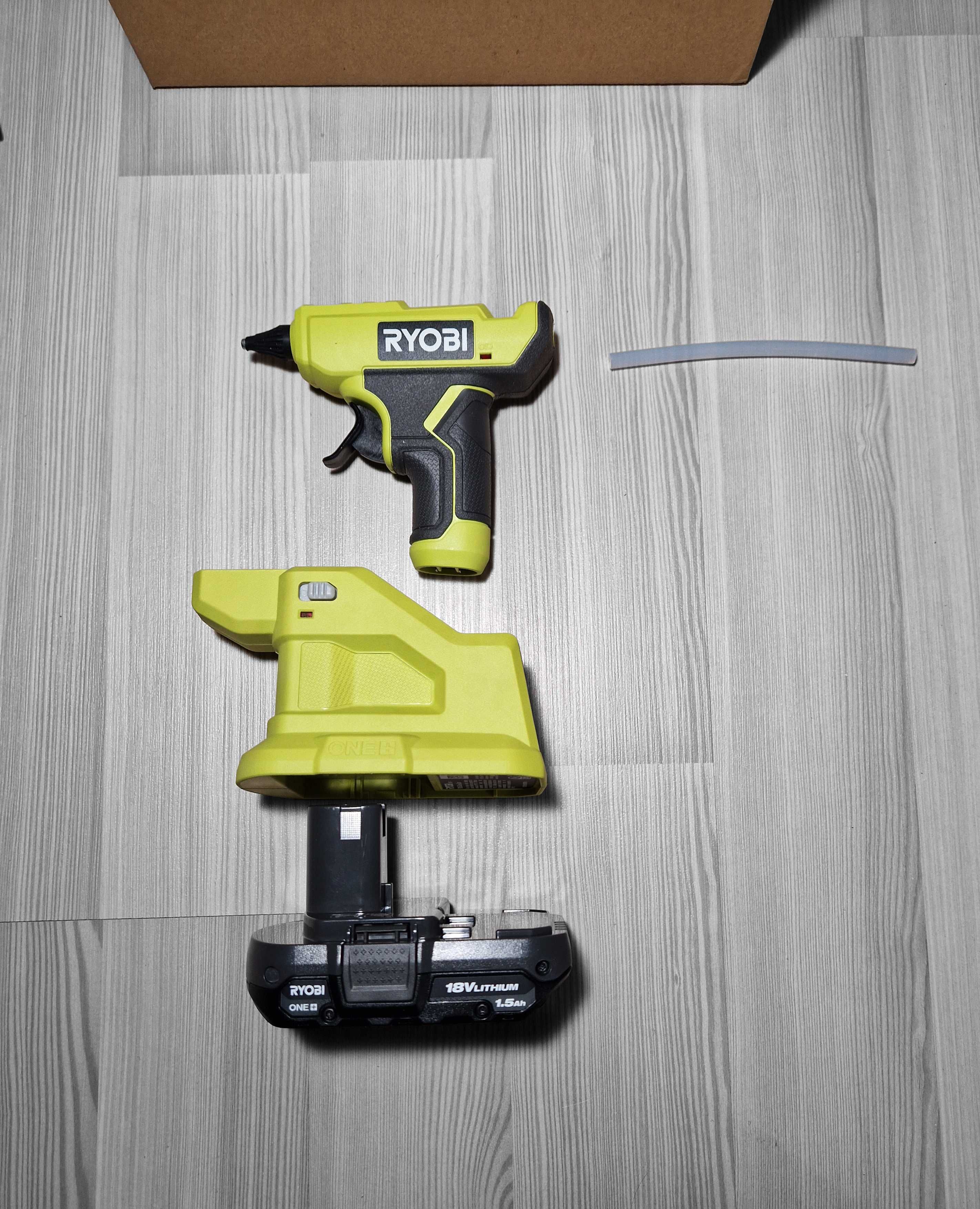 7мм Аккумуляторный клеевой пистолет RYOBI P306K1N