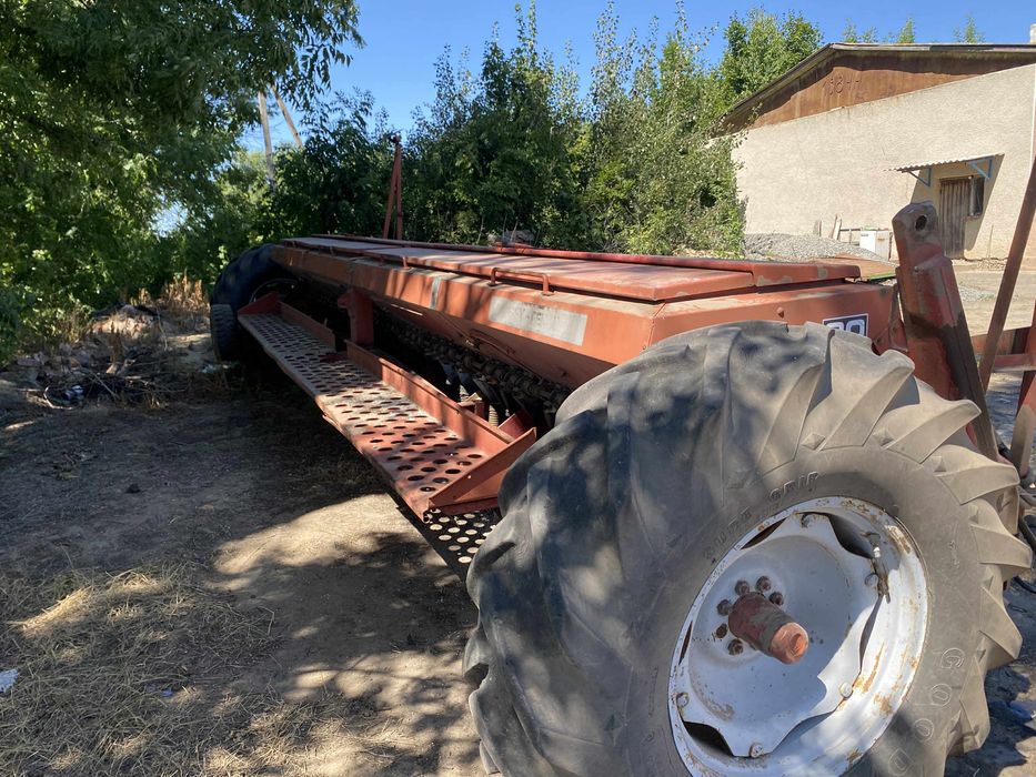 Продам сівалку зернову Massey Ferguson