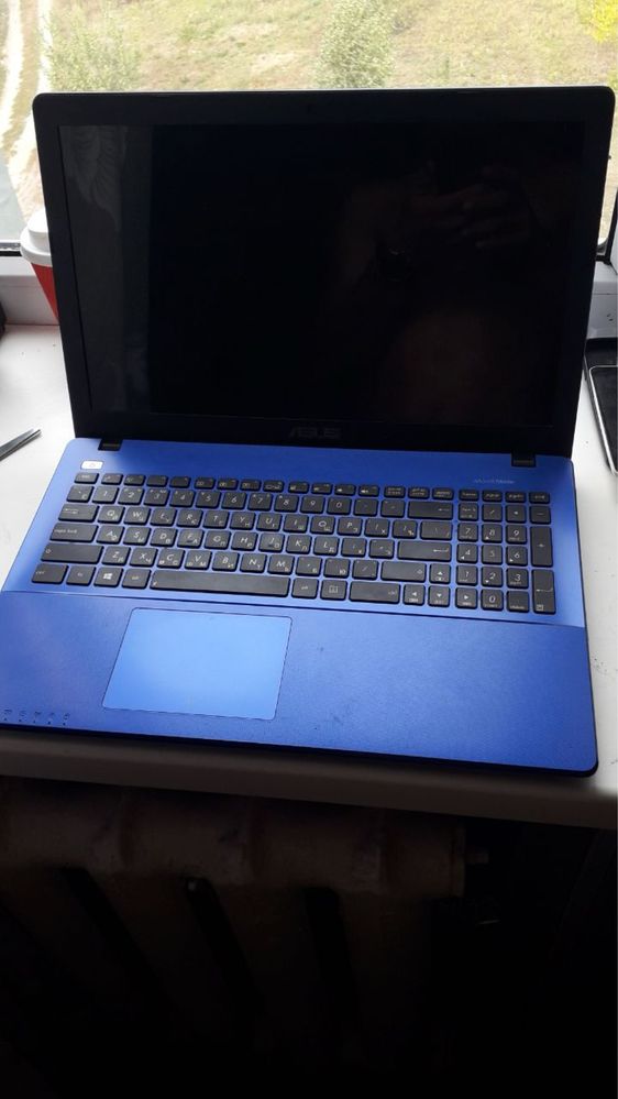 Ноутбук Asus x550c