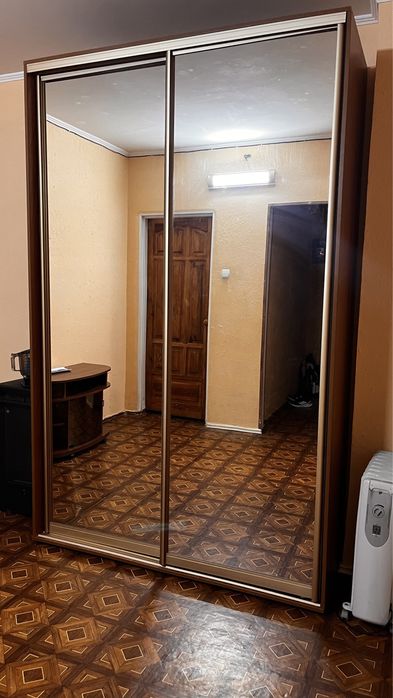 Шафа купе зеркалами