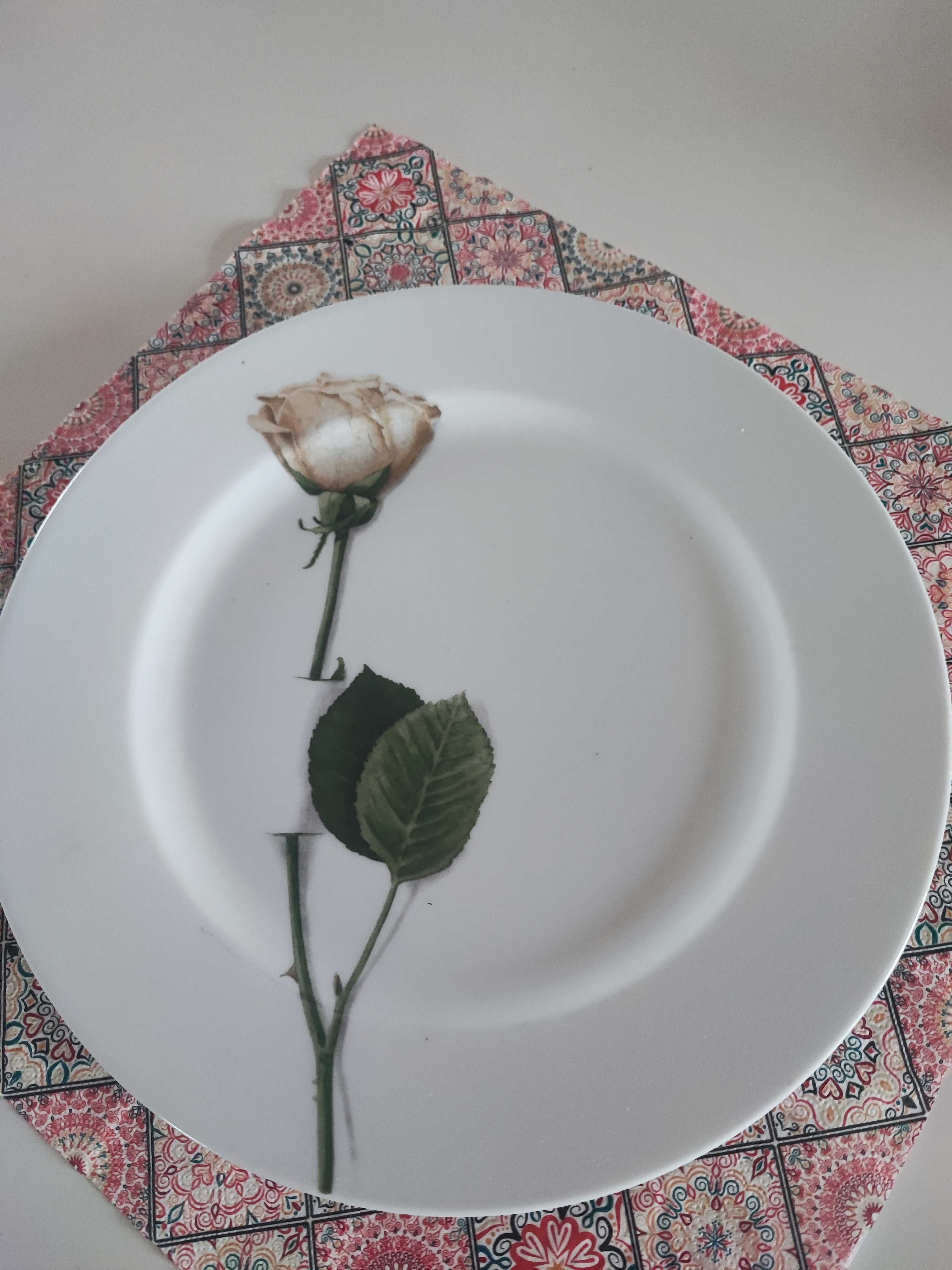 Porcelana Chodzież zestaw obiadowy