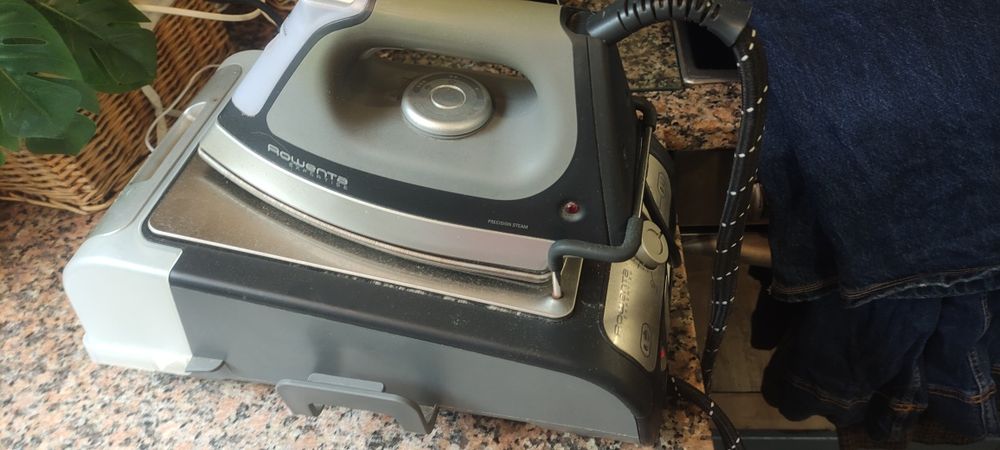 Ferro de engomar Rowenta