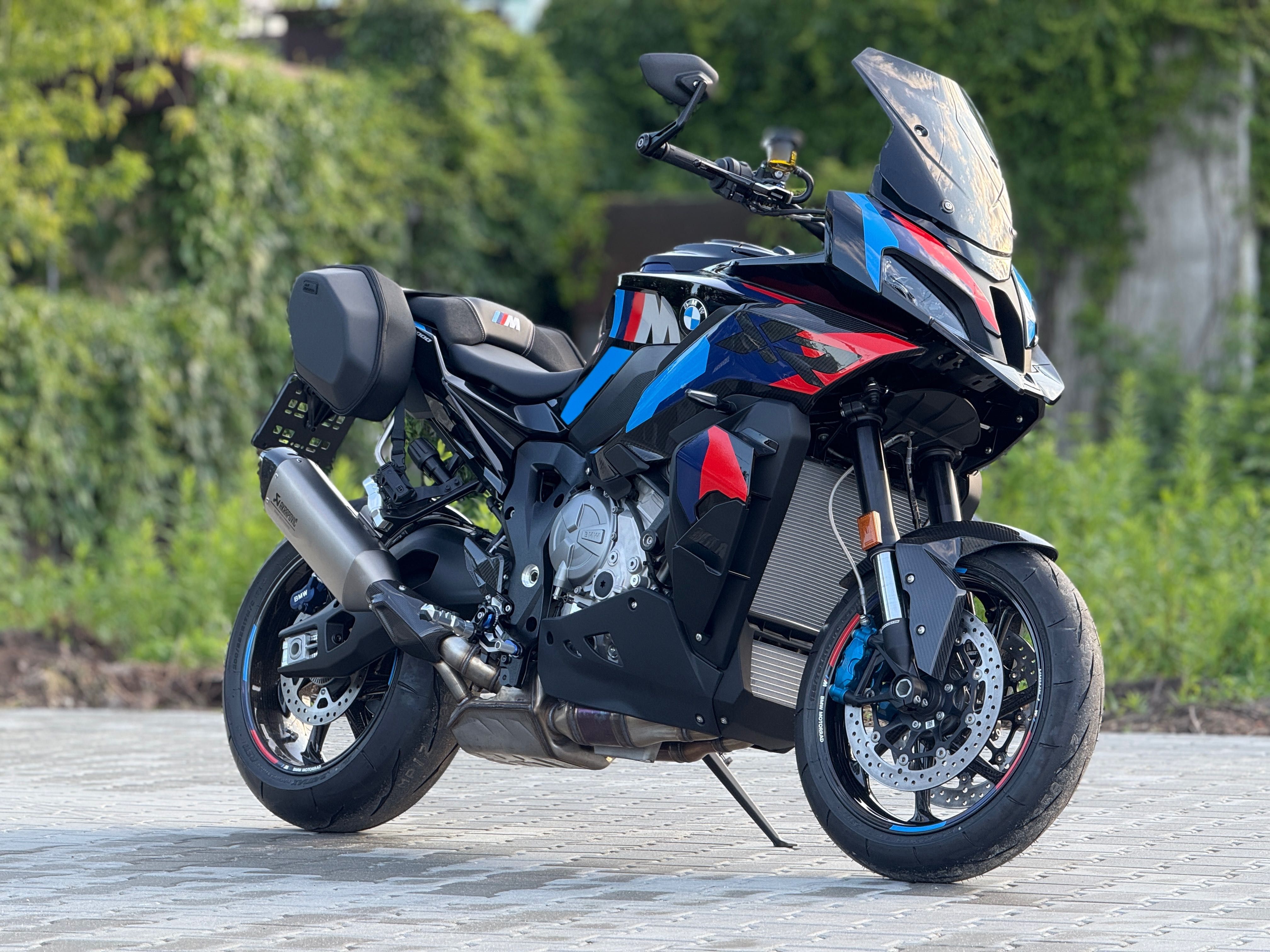 BMW M 1000 XR - Wypożyczalnia Wyjątkowych Motocykli - Warszawa