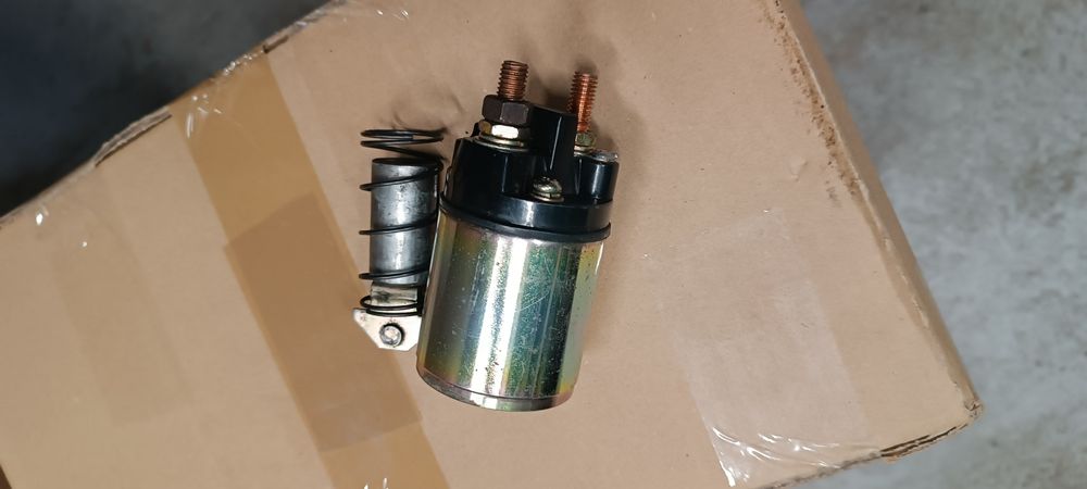 Fiat 126p elektromagnes rozrusznika nowy na kluczyk