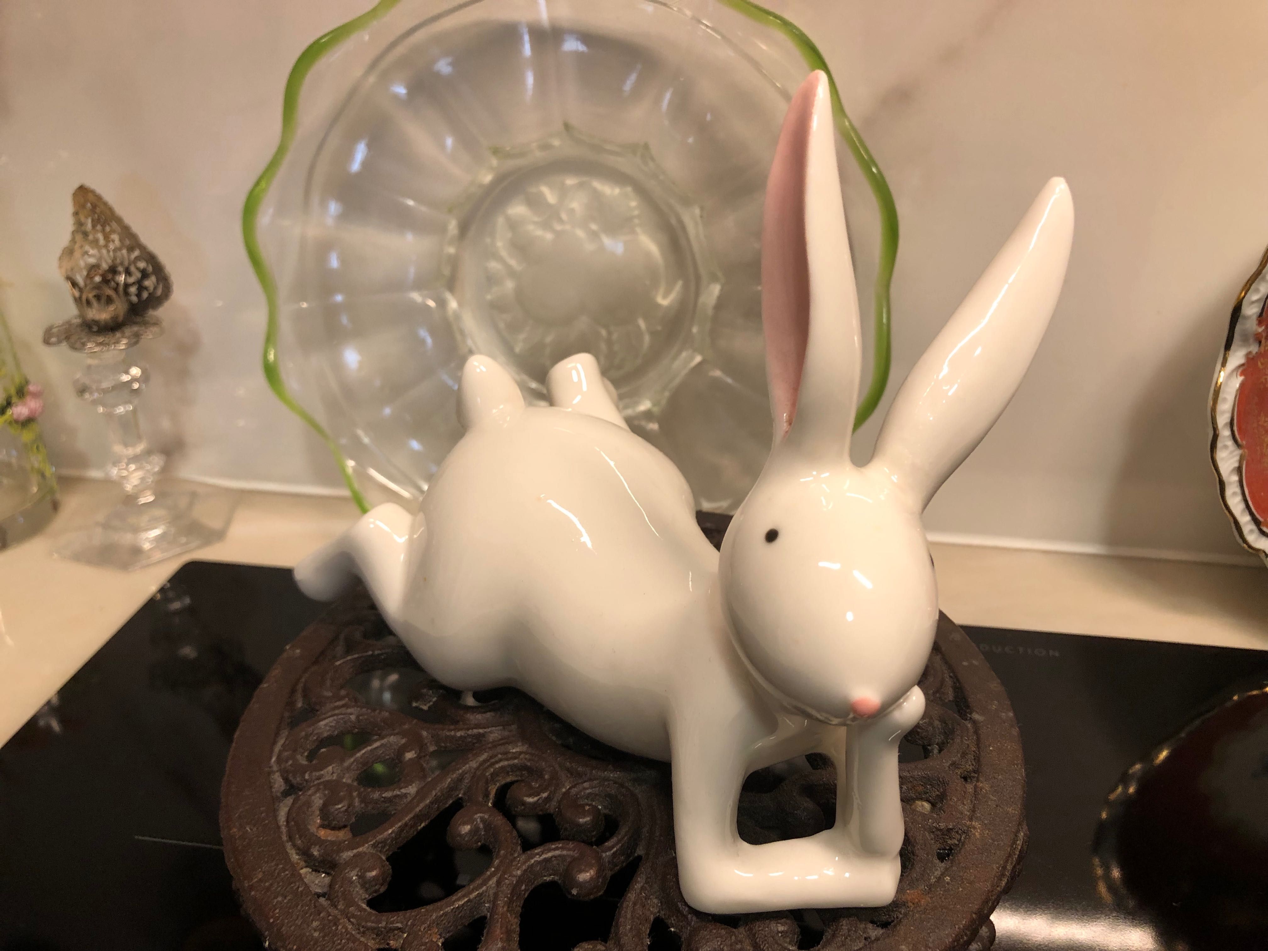 Coelho em porcelana