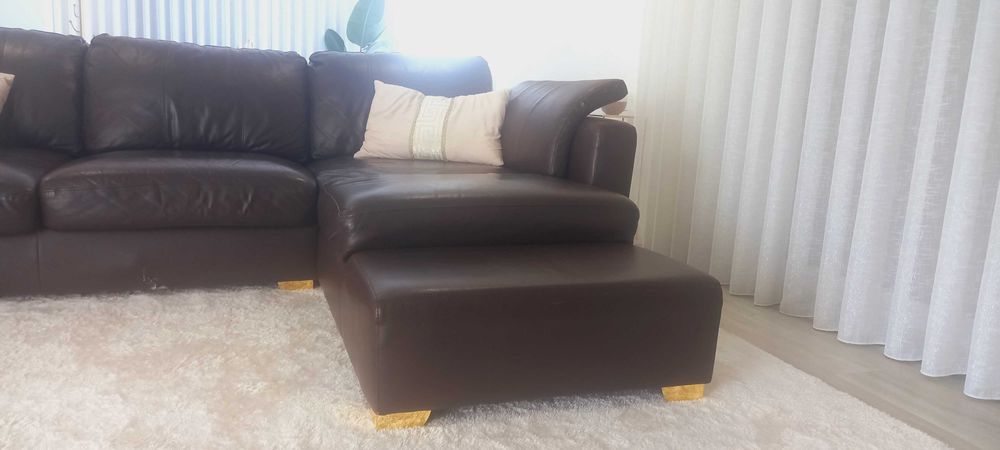 Sofá com chaise long