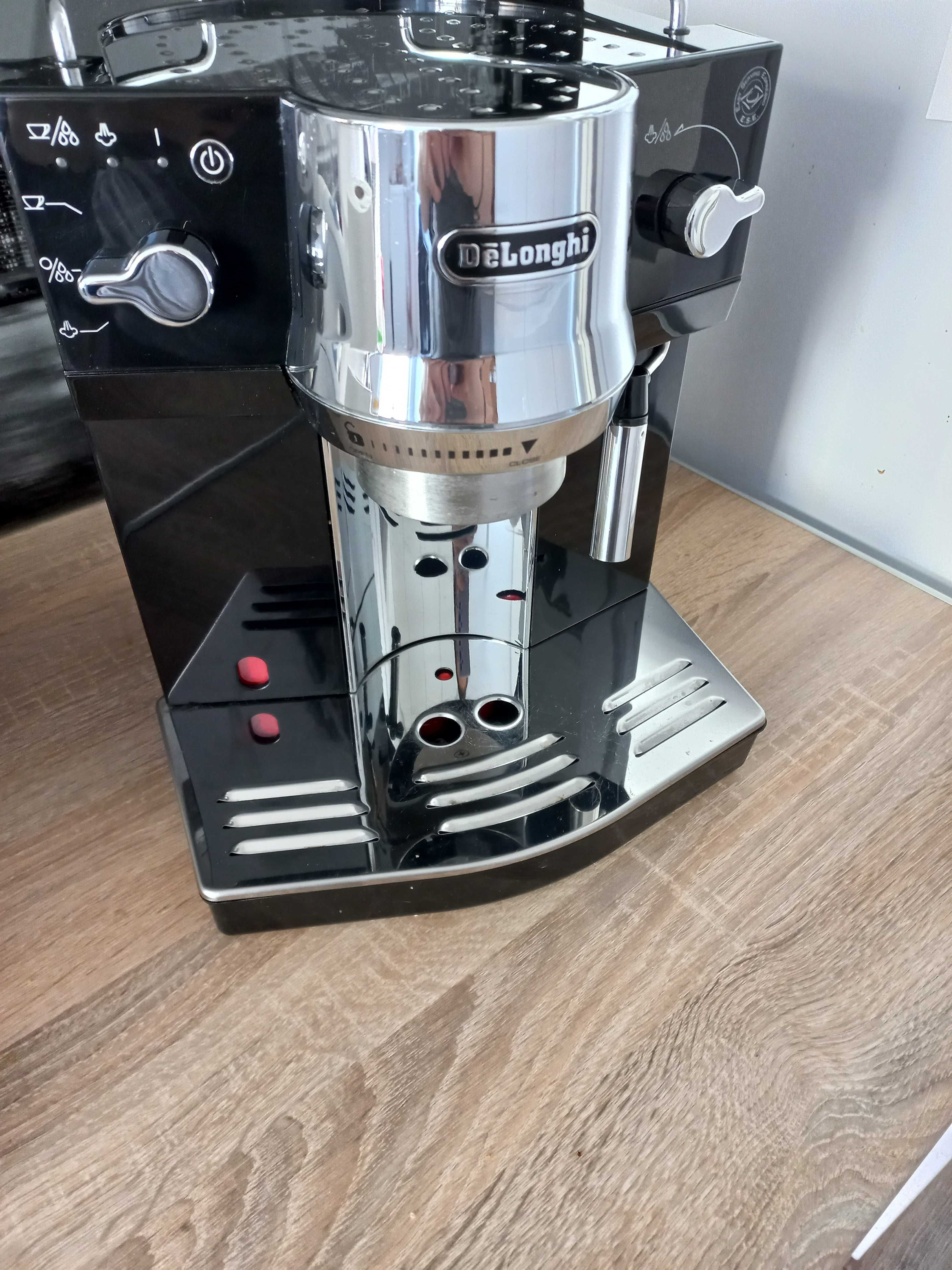 Ekspres do kawy Delonghi