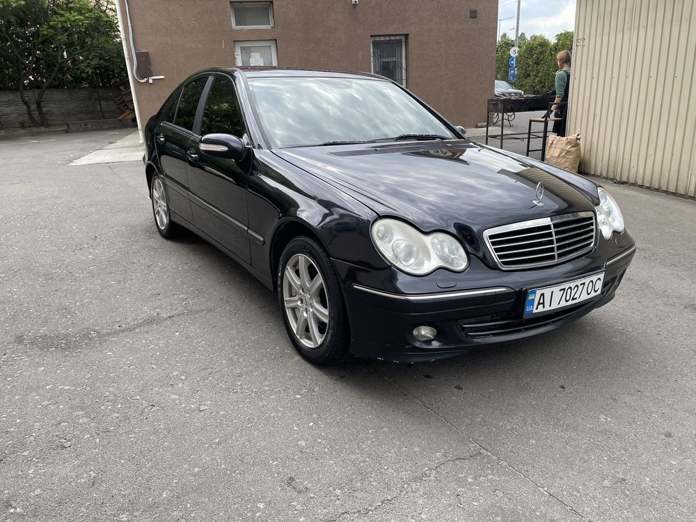 Mercedes-Benz c-class