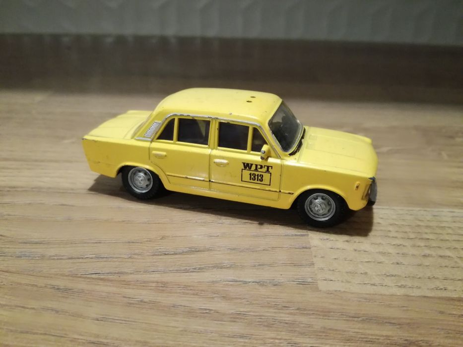 samochodzik Fiat 125p żółty 1313 Zmiennicy