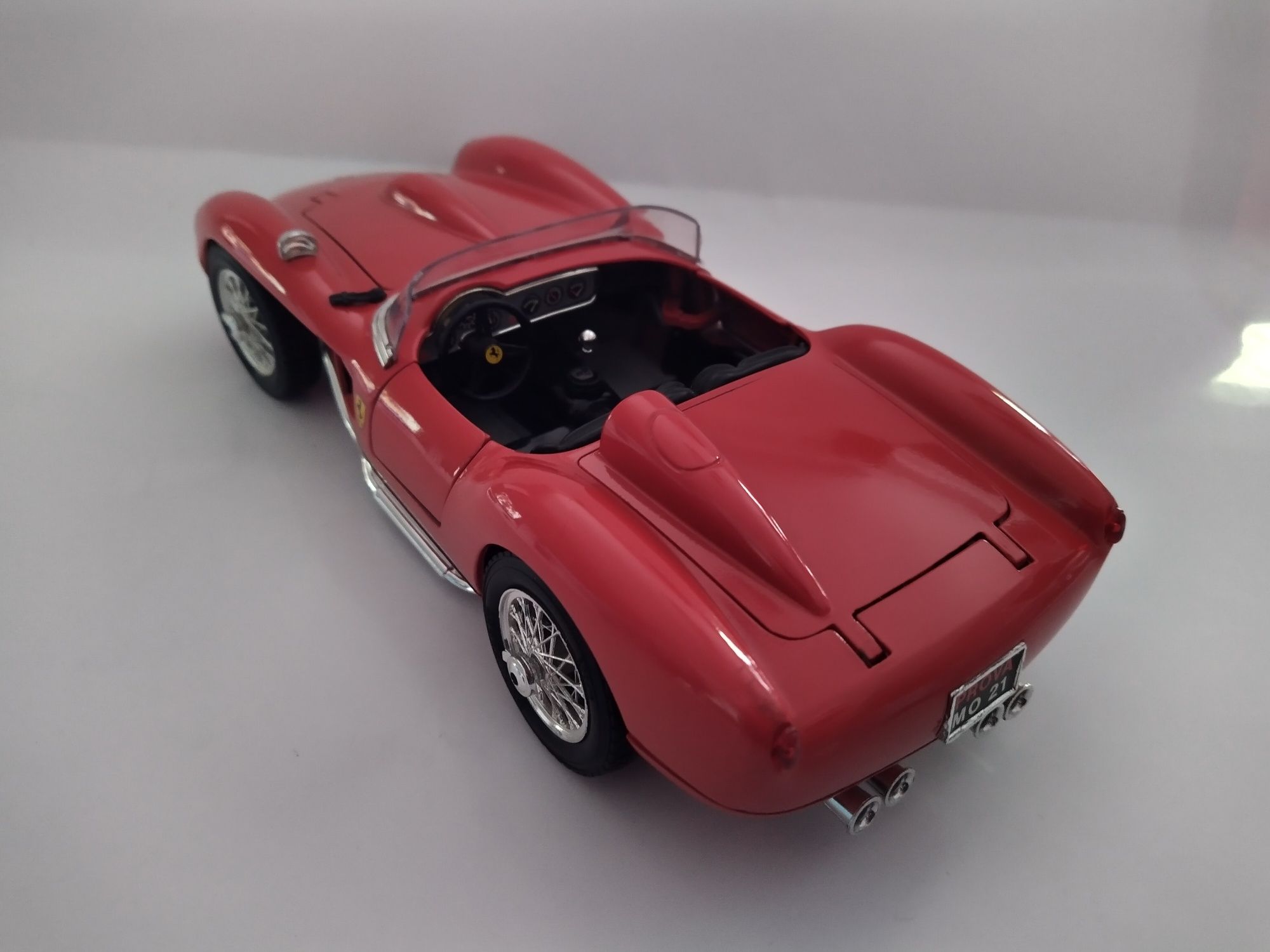 Ferrari 250 Tessa Rossa bburago burago Skala 1:18