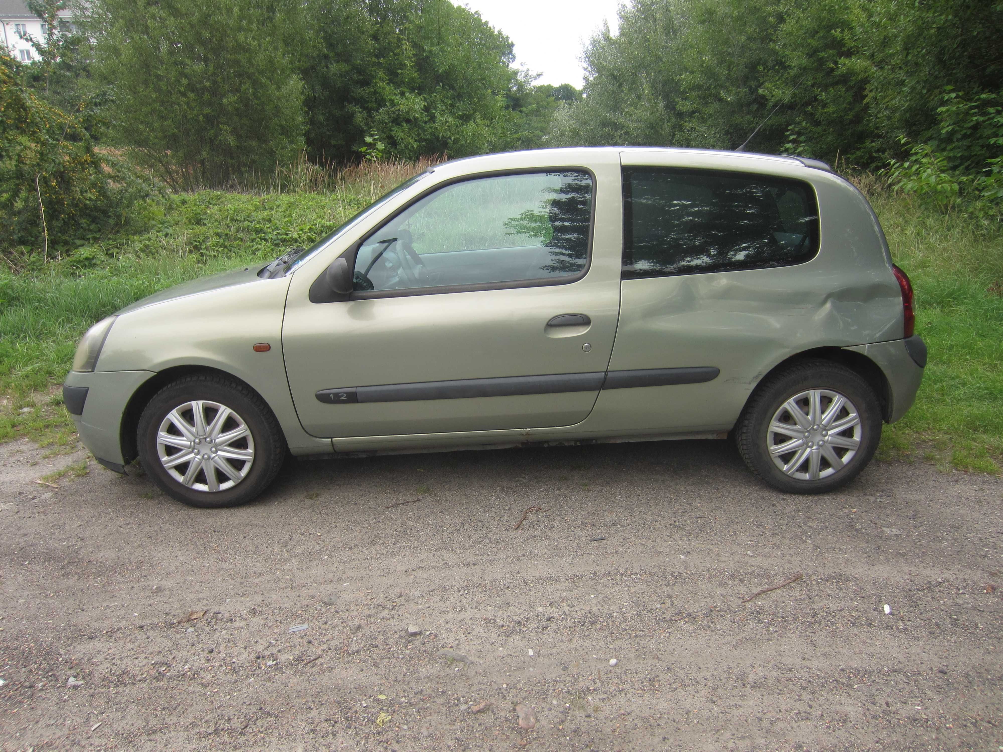 Renault Clio z 2002 r., silnik - 1,2 benzyna, w pełni sprawny
