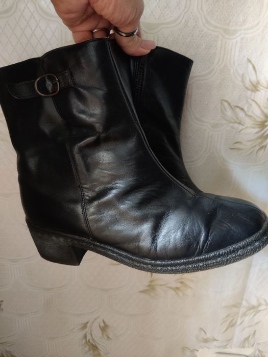 Ботиночки женские кожанные 42 размер