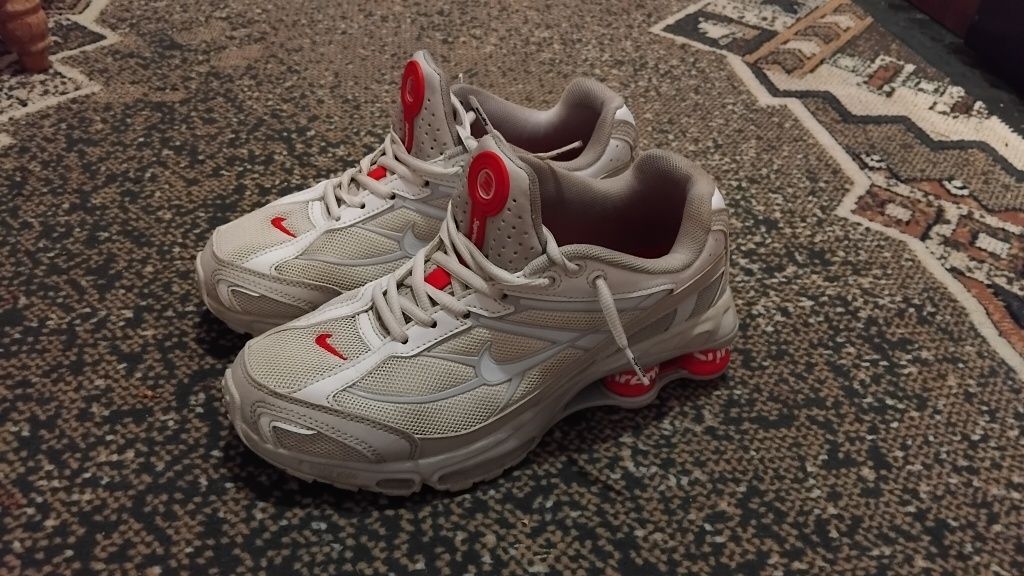 Shox x Supreme білі
