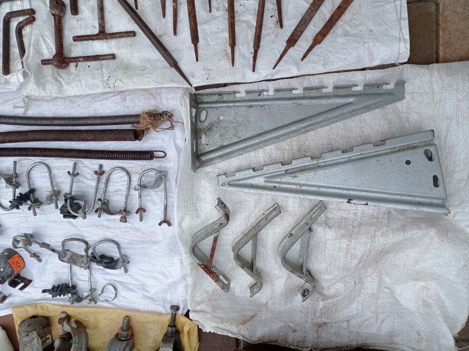 Ключи. Головка. Напильник. Хомут. Ящик. Скоба. Пружина. Кронштейн.