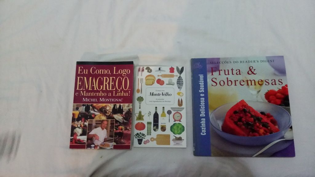 Livros sobre sobremesas vinhos e alimentação dietética