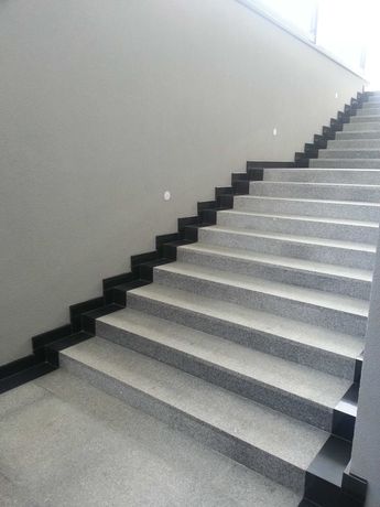 Granit - płytki, schody, stopnice / PŁYTKI KAMIENNE / SCHODY / KAMIEŃ