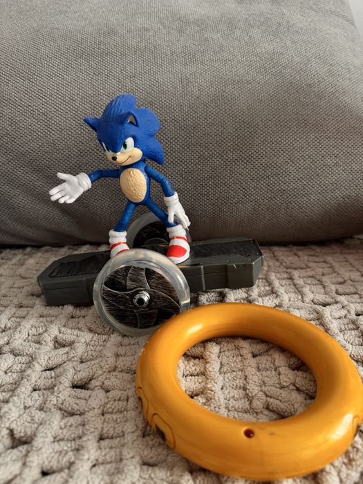 Соник на пульті управління