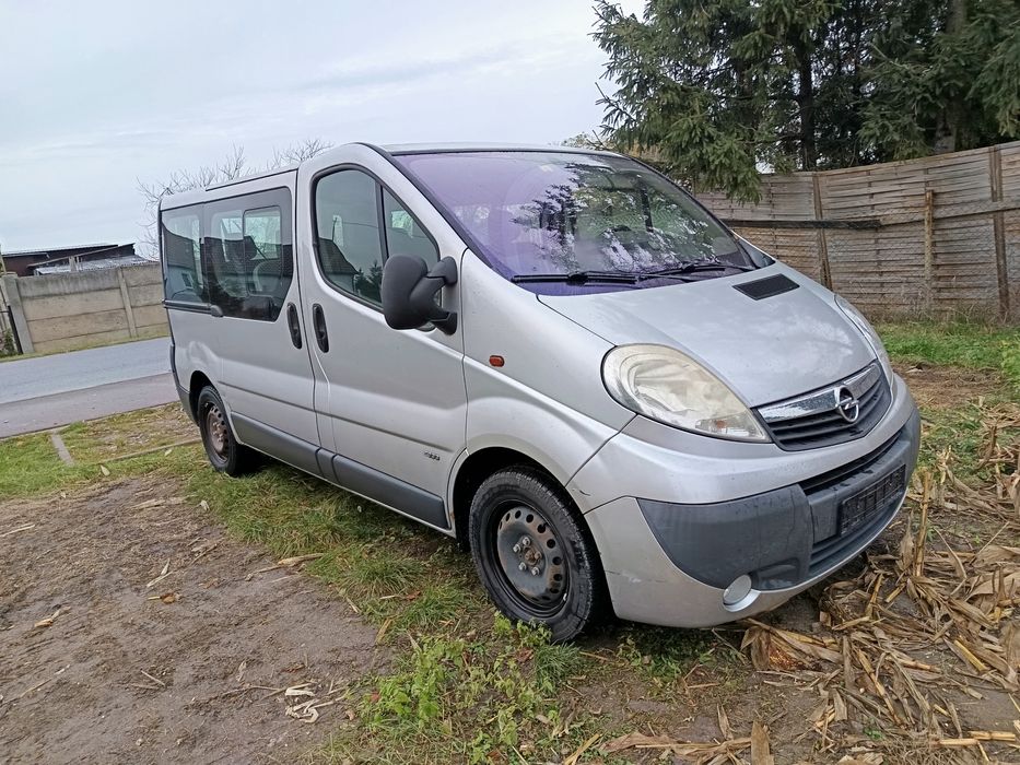Opel Vivaro Klima 9 osobowy z Niemiec