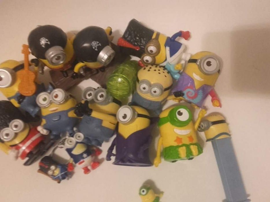 Zestaw 16 sztuk Minionki Mc donald's Lampa skarbonka brelok