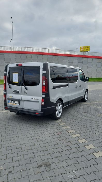 Opel Vivaro 1.6 145 km 9 osób.
