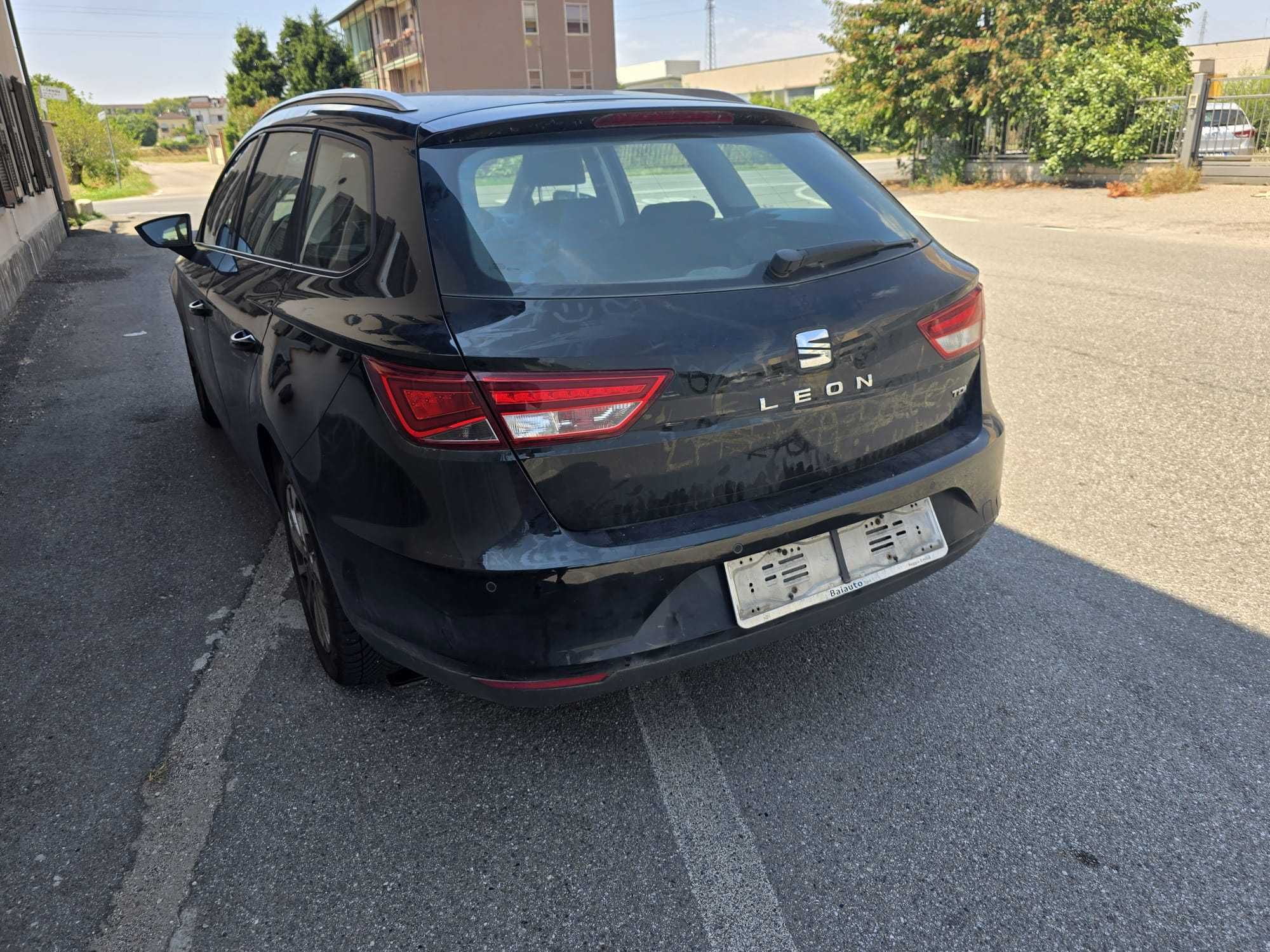 Seat Leon 1.6tdi  Posiadam inne auta z włoch  całe  i uszkodzone