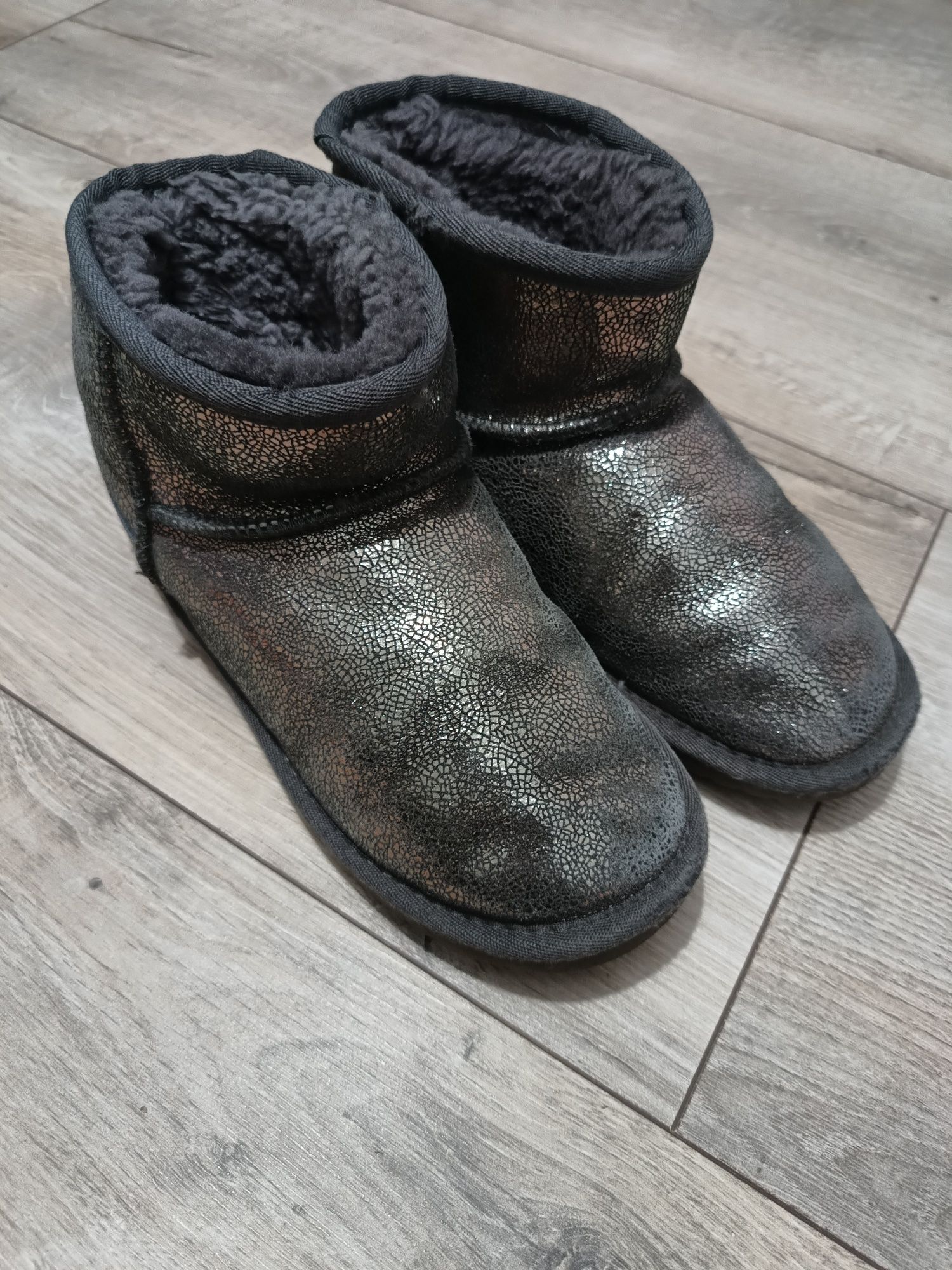 Buty typu Emu r 35