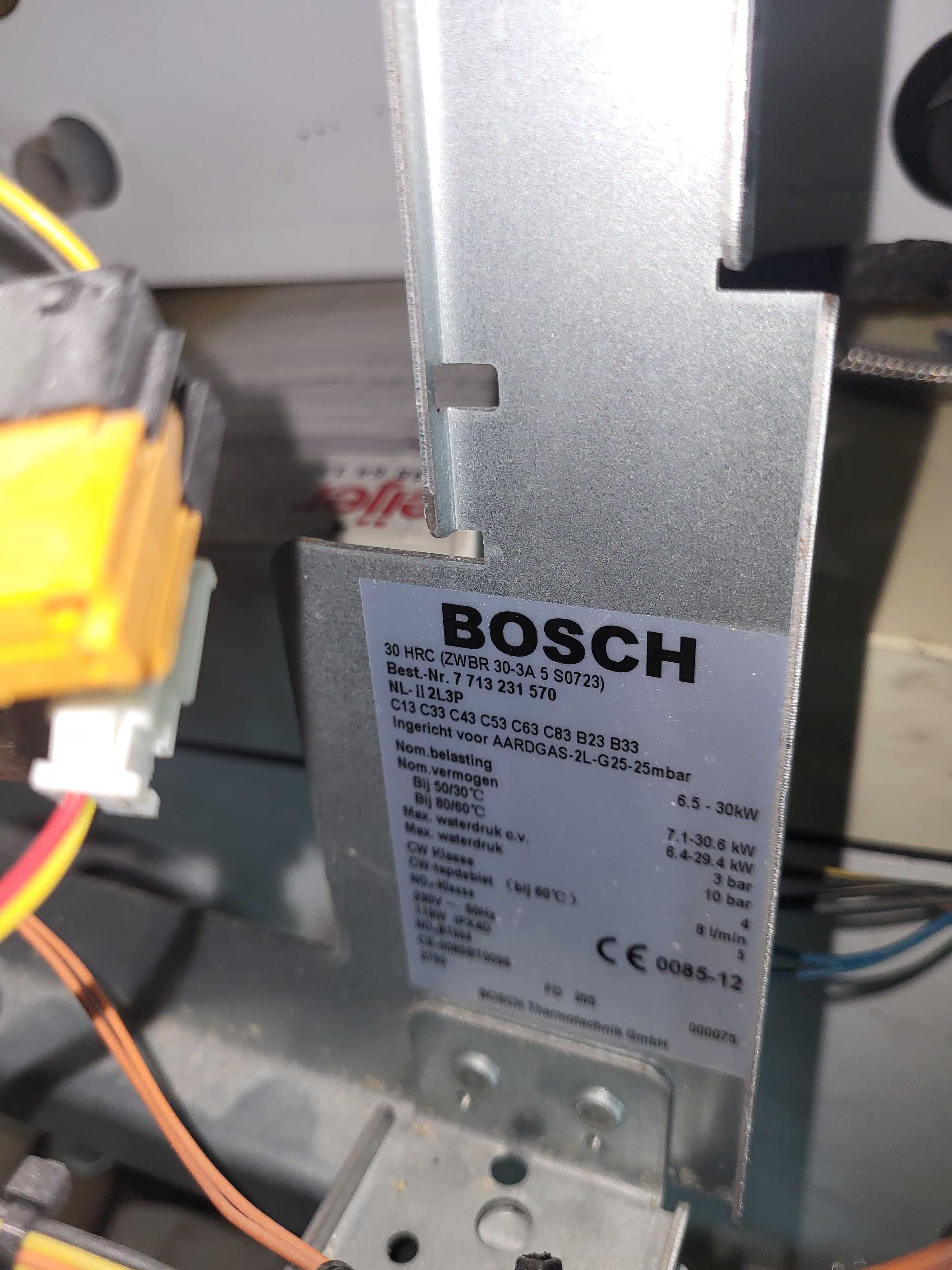 Junkers Bosch 30 HRC ZWBR 30-3A - piec gazowy kondensacyjny