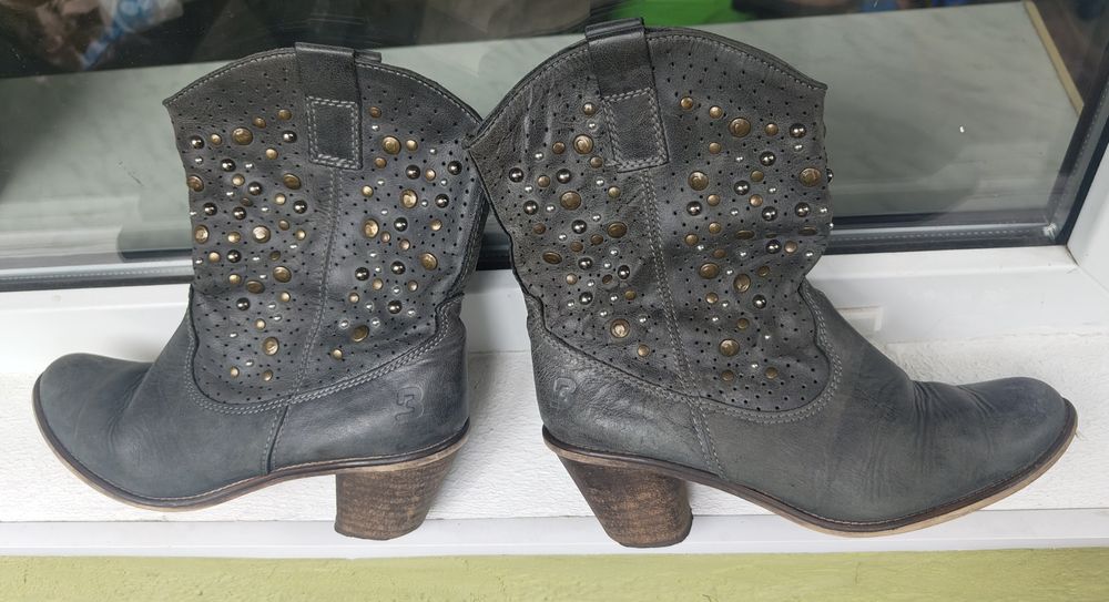 Женские кожаные ботинки 39 р. Шкіряні чоботи казаки