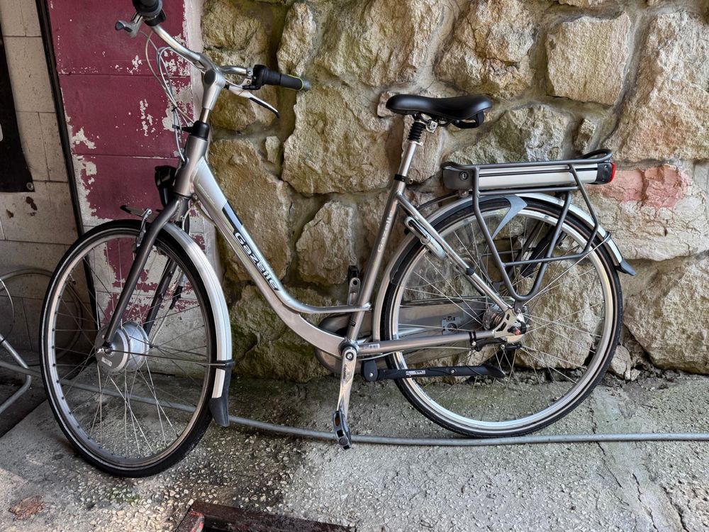 Rower elektryczny Gazelle – sprawny, z baterią i ładowarką