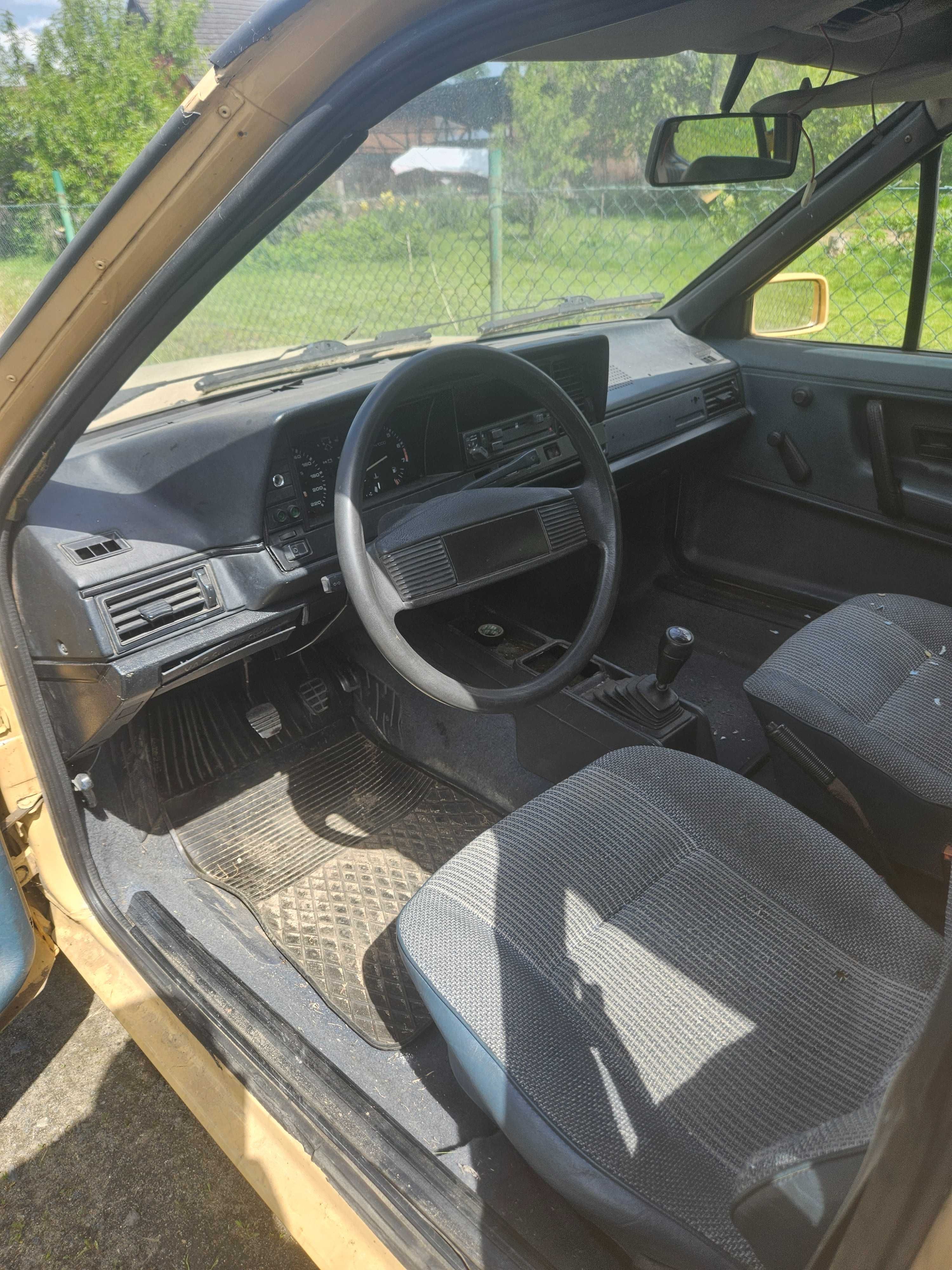 Vw passat b2 kombi benzyna 82r