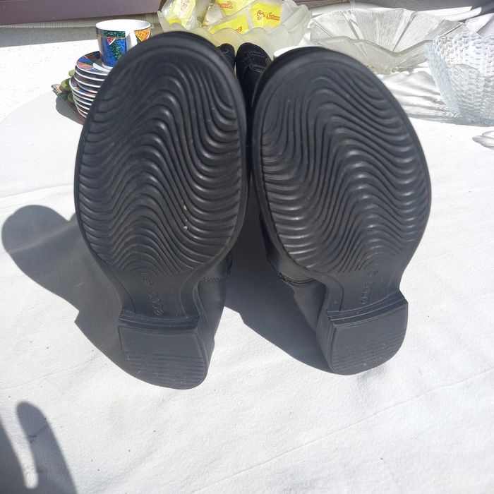 Damskie kozaki ECCO w rozmiarze 38