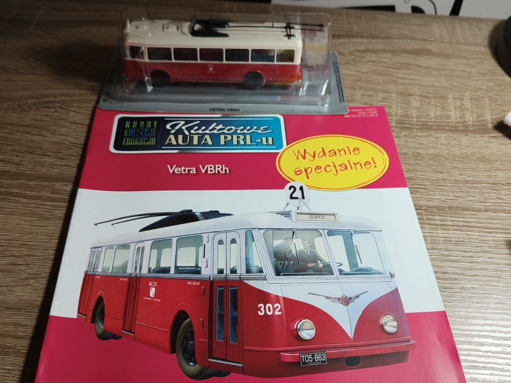 Gazetka + Model Trolejbus VETRA VBRh 1:72 DeAgostini Kultowe Auta PRL