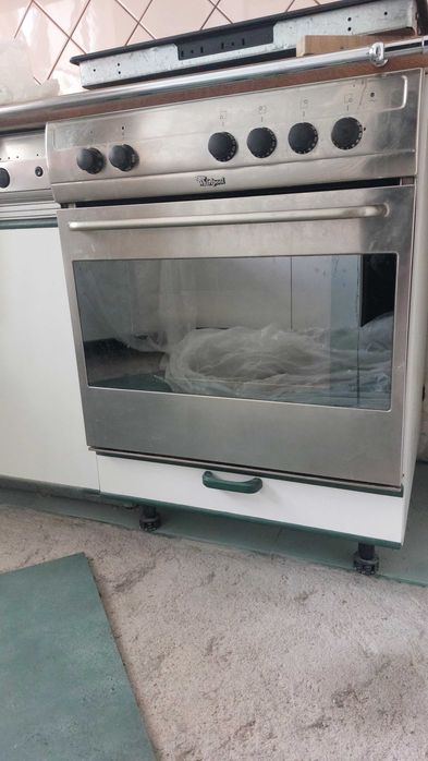 Piekarnik i płyta elektryczna Whirlpool